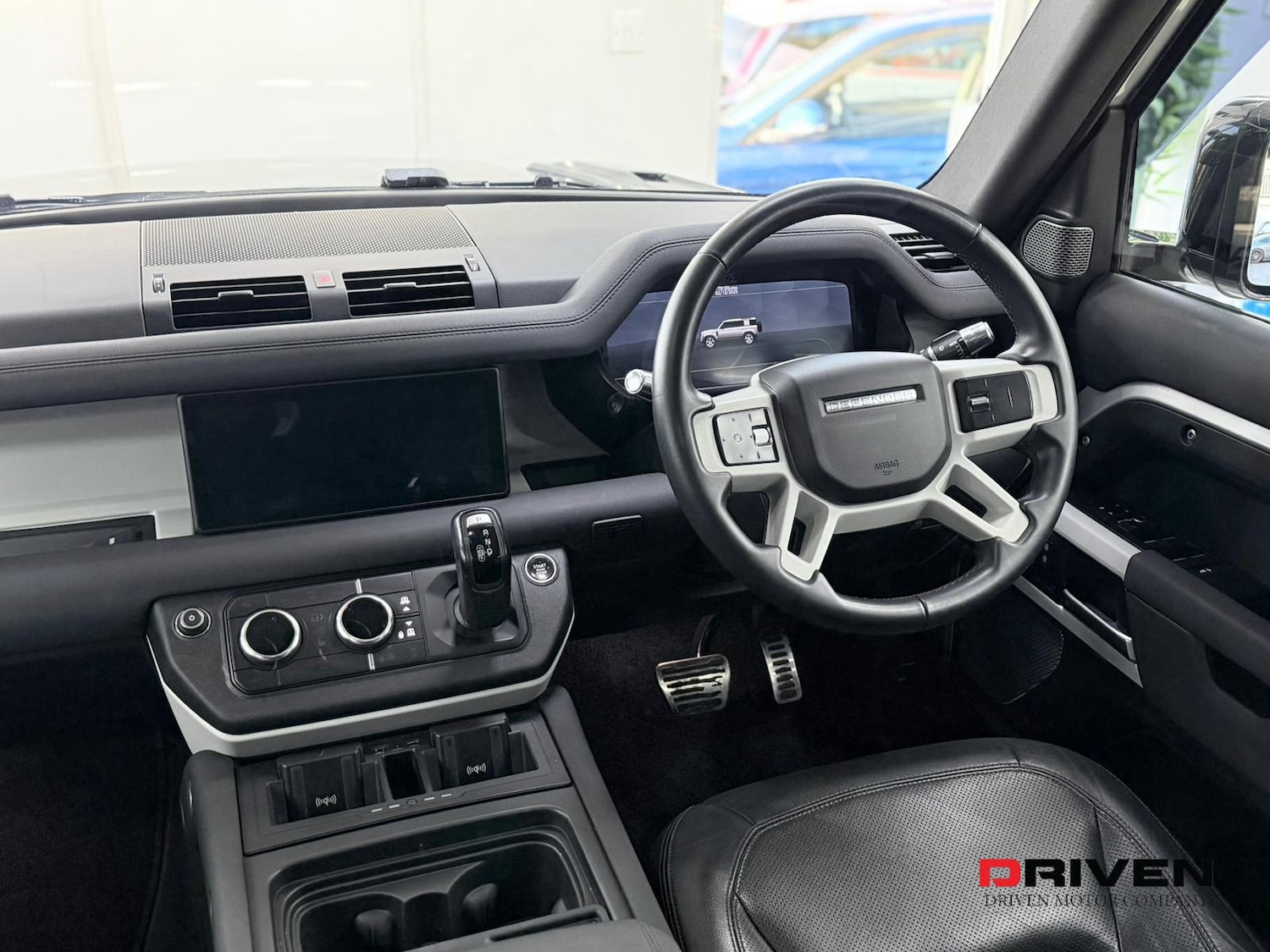 Used Land Rover Defender 2021 for sale - 76830286: Photo 30