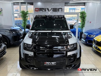 Used Land Rover Defender 2021 for sale - 76830286: Photo