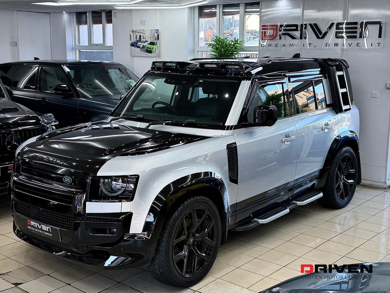Used Land Rover Defender 2021 for sale - 76830286: Photo 5