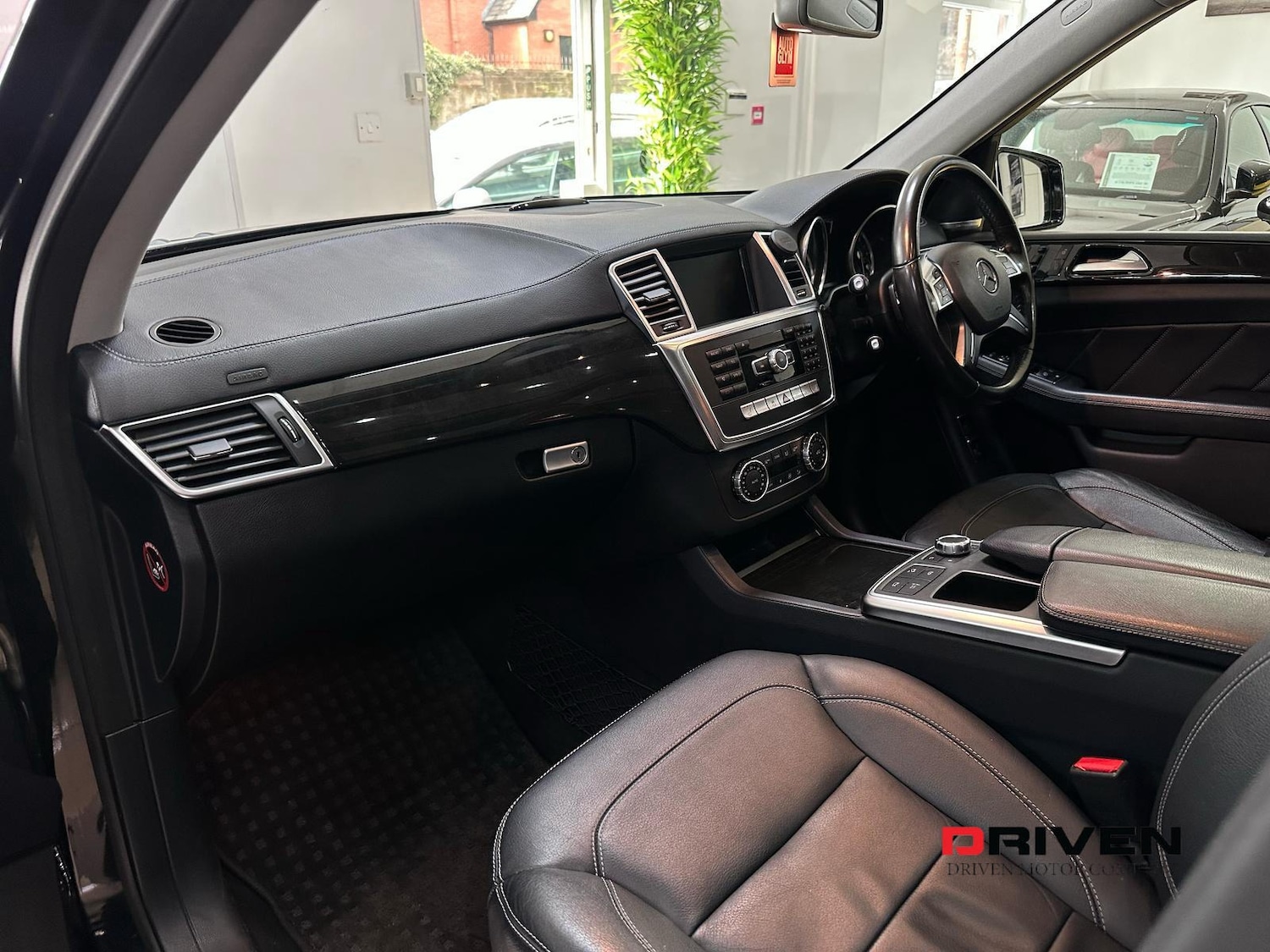 Used Mercedes-Benz GL Class 2015 for sale - 76664884: Photo 9