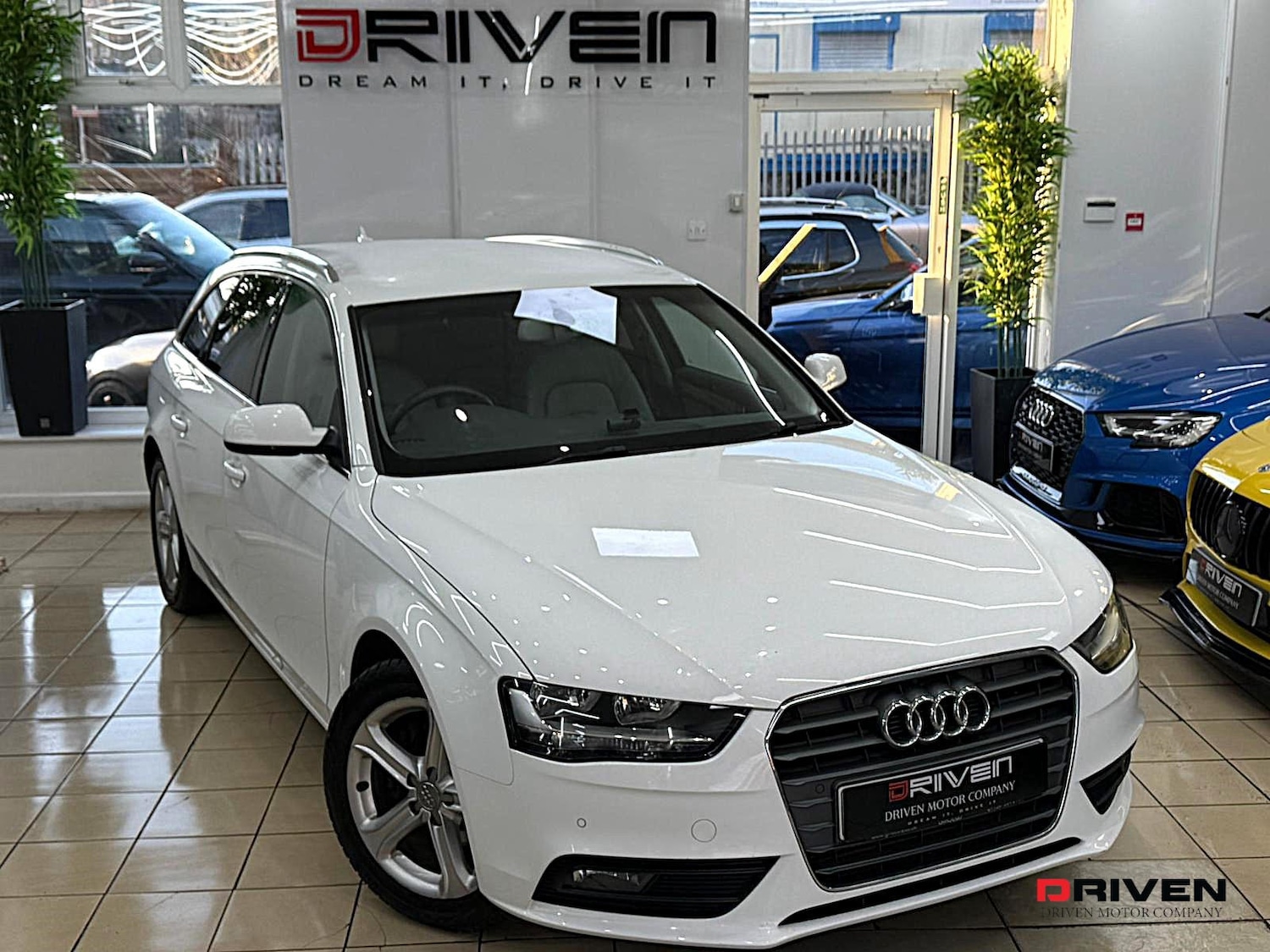 Used Audi A4 2012 for sale - 77049320: Photo 3