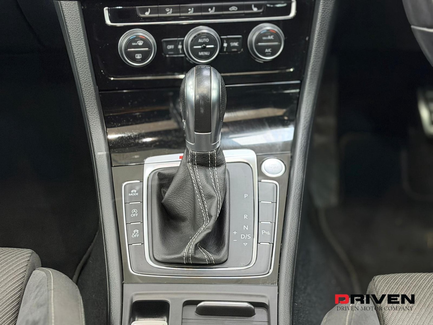 Used Volkswagen Golf 2019 for sale - 76922547: Photo 19