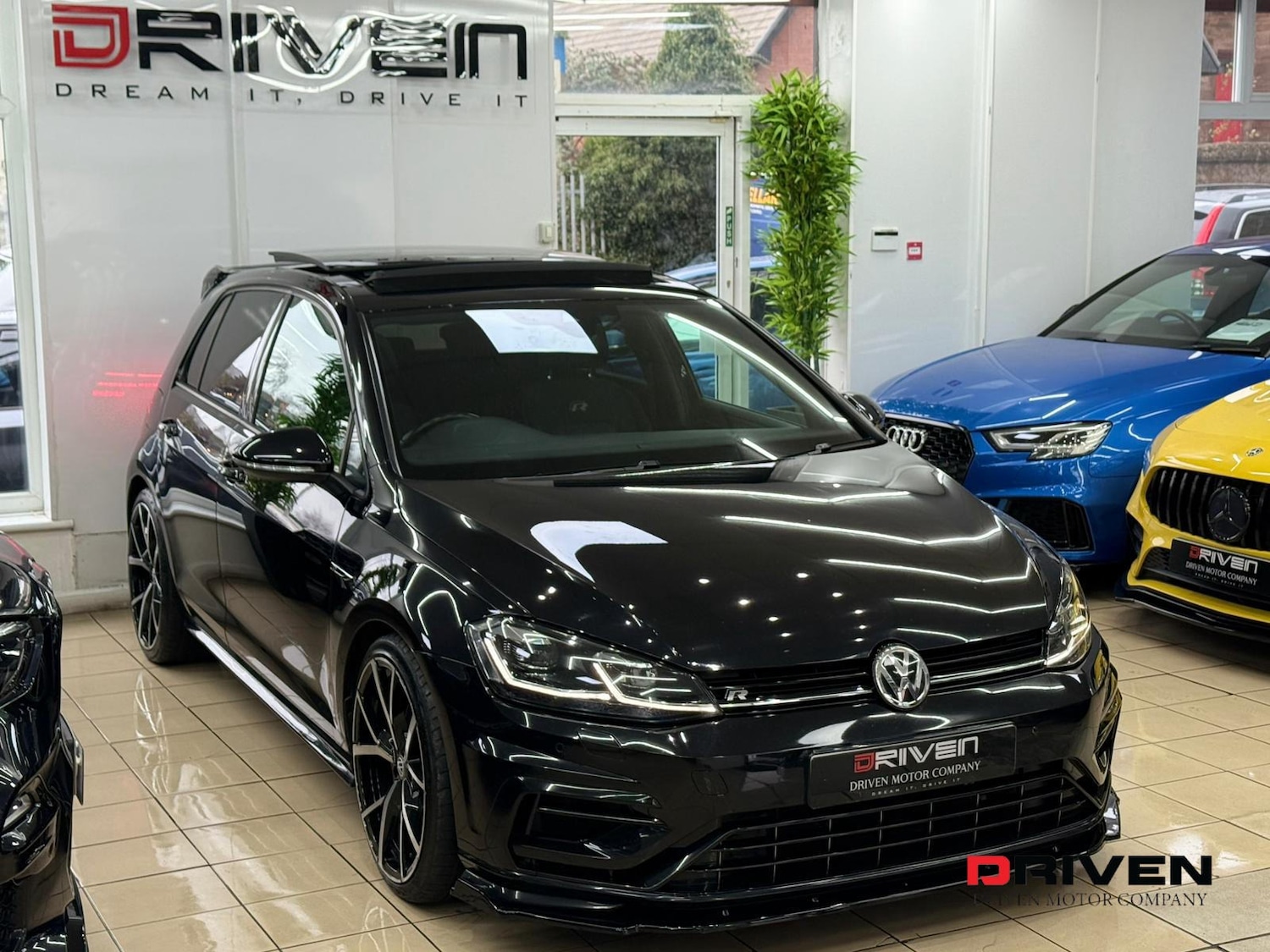 Used Volkswagen Golf 2019 for sale - 76922547: Photo 3