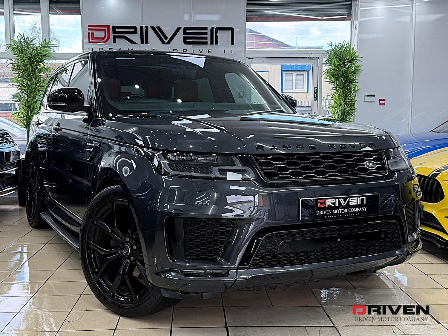 Used Land Rover Range Rover Sport 2018 for sale - 76684428: Photo 1