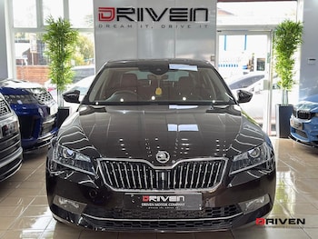 Used Skoda Superb 2017 for sale - 76006186: Photo
