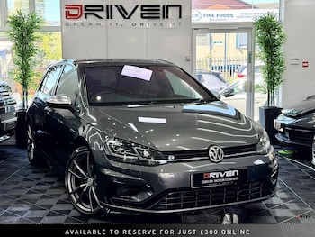 Used Volkswagen Golf 2017 for sale - 78456778: Photo