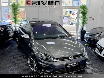 Used Volkswagen Golf 2017 for sale - 78456778: Photo