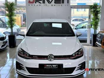 Used Volkswagen Golf 2017 for sale - 74459807: Photo