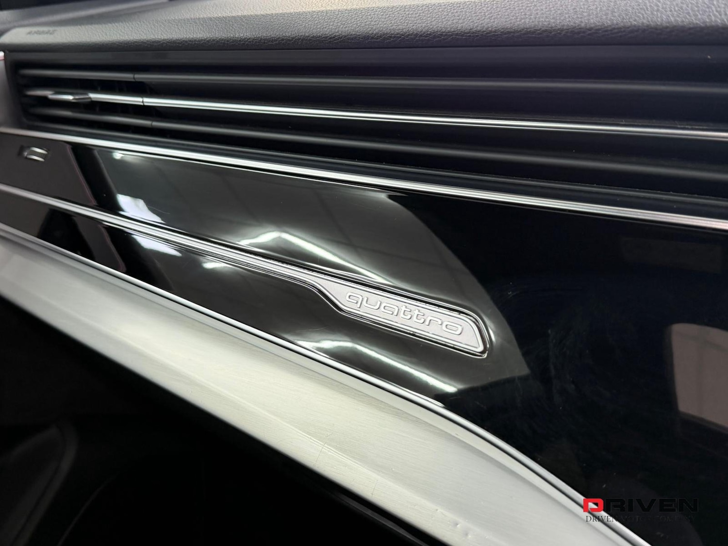 Used Audi Q8 2019 for sale - 76974744: Photo 32