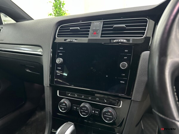 Used Volkswagen Golf 2018 for sale - 76196147: Photo 18