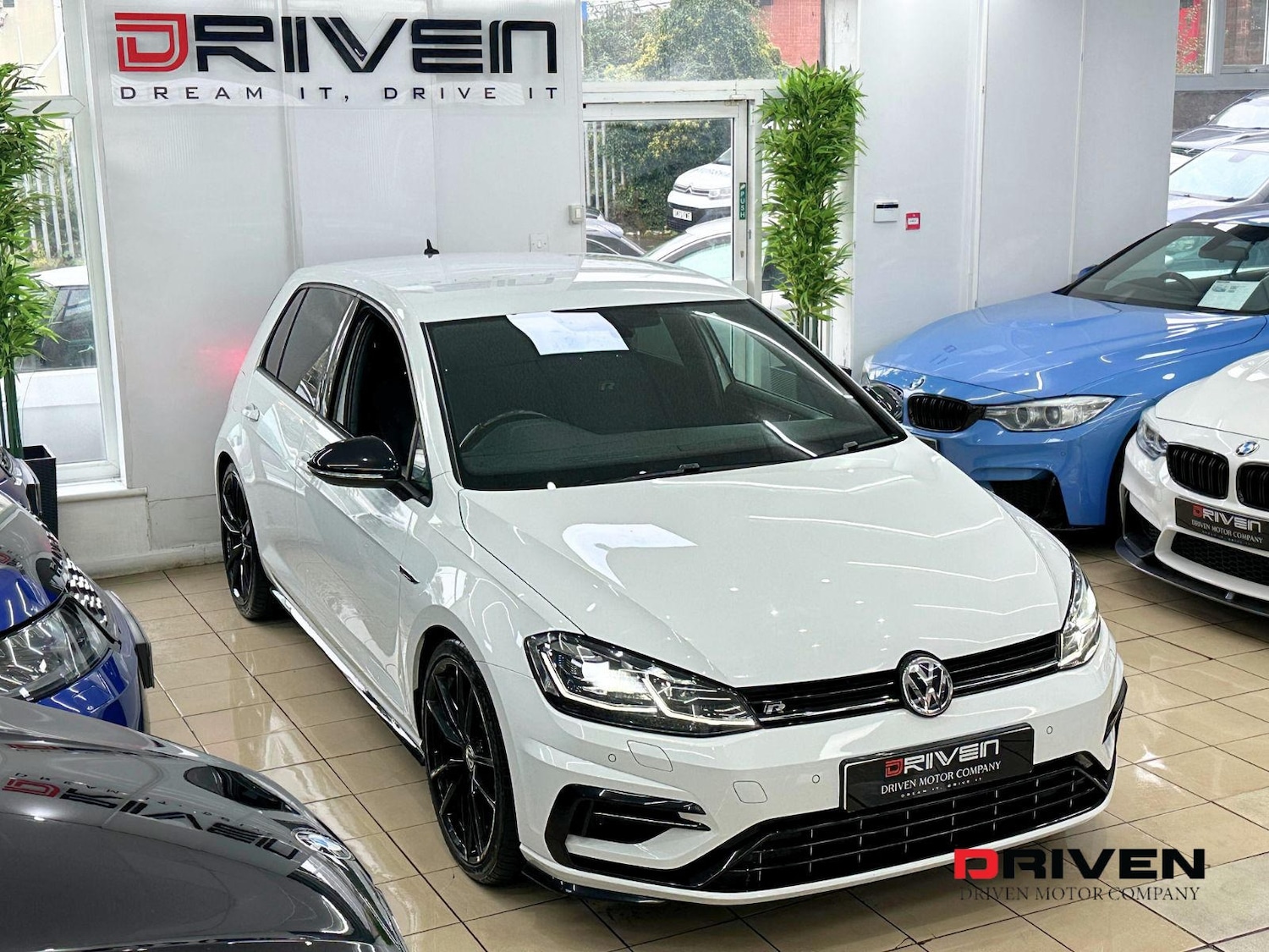 Used Volkswagen Golf 2018 for sale - 76196147: Photo 2