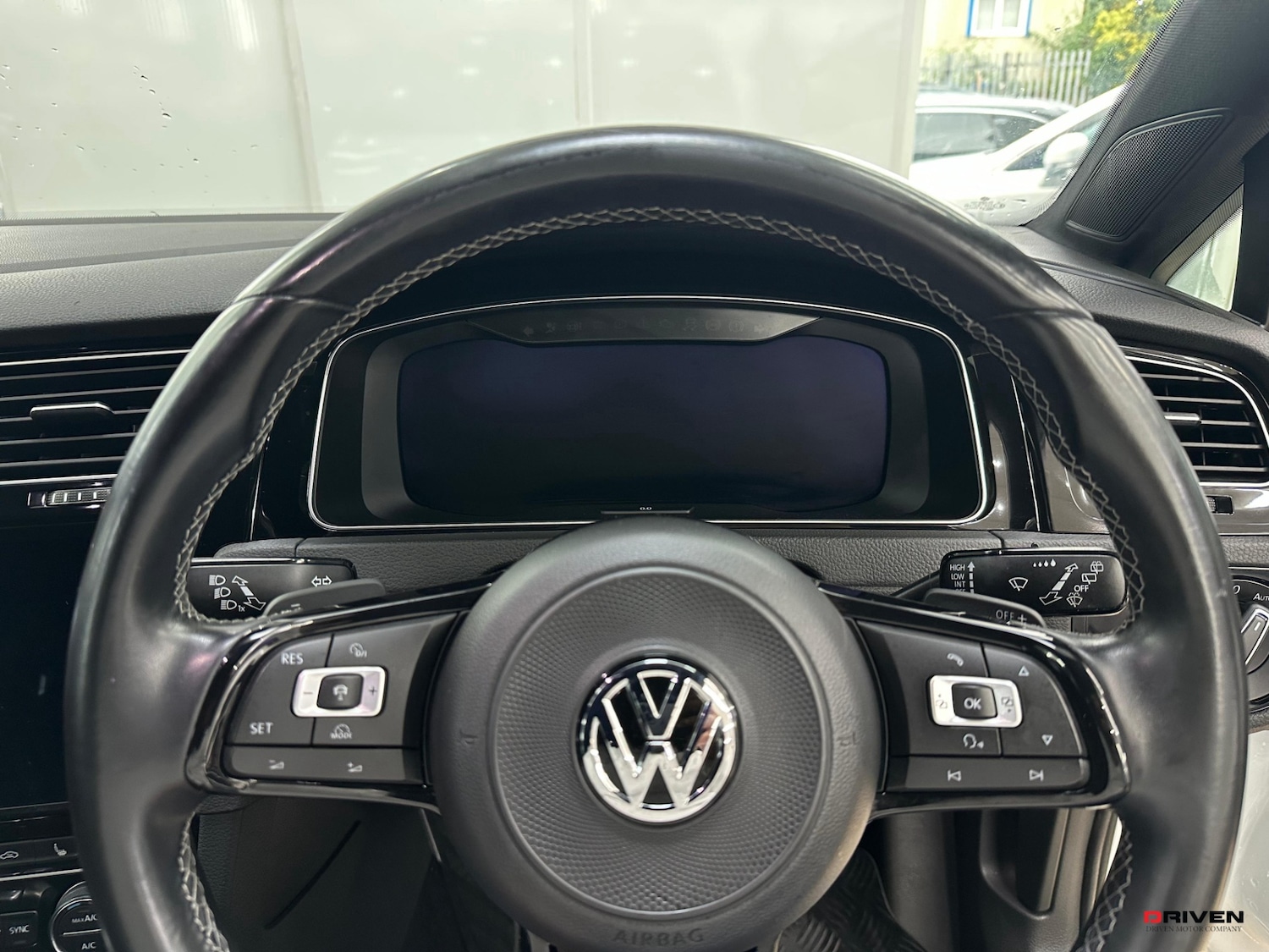 Used Volkswagen Golf 2018 for sale - 76196147: Photo 22