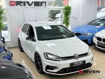 Used Volkswagen Golf 2018 for sale - 76196147: Photo 2