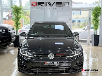Used Volkswagen Golf 2018 for sale - 75639000: Photo