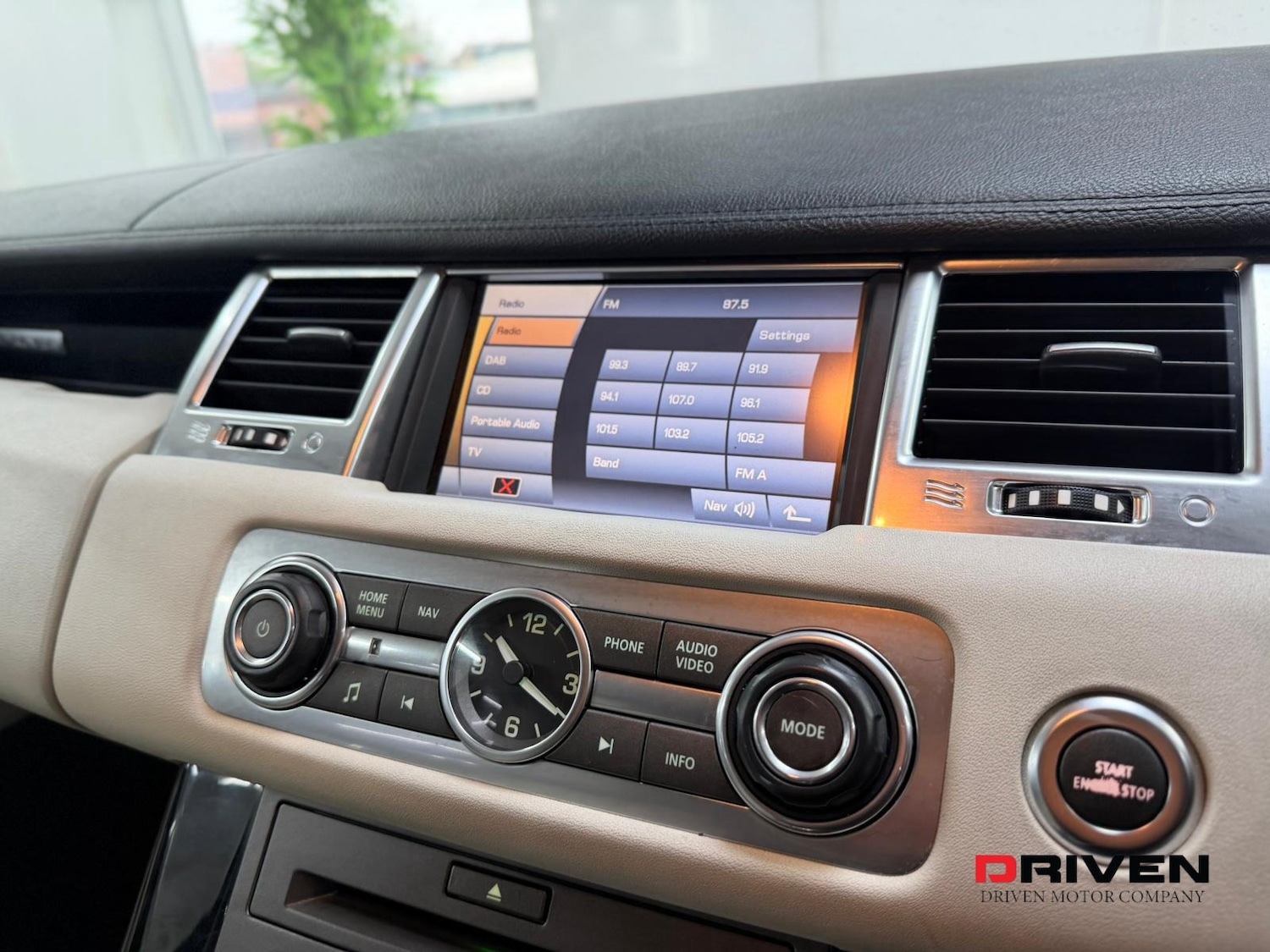 Used Land Rover Range Rover Sport 2011 for sale - 76376964: Photo 25