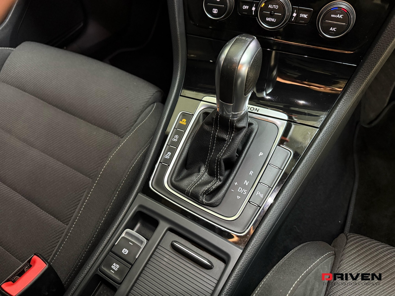 Used Volkswagen Golf 2017 for sale - 76393474: Photo 23