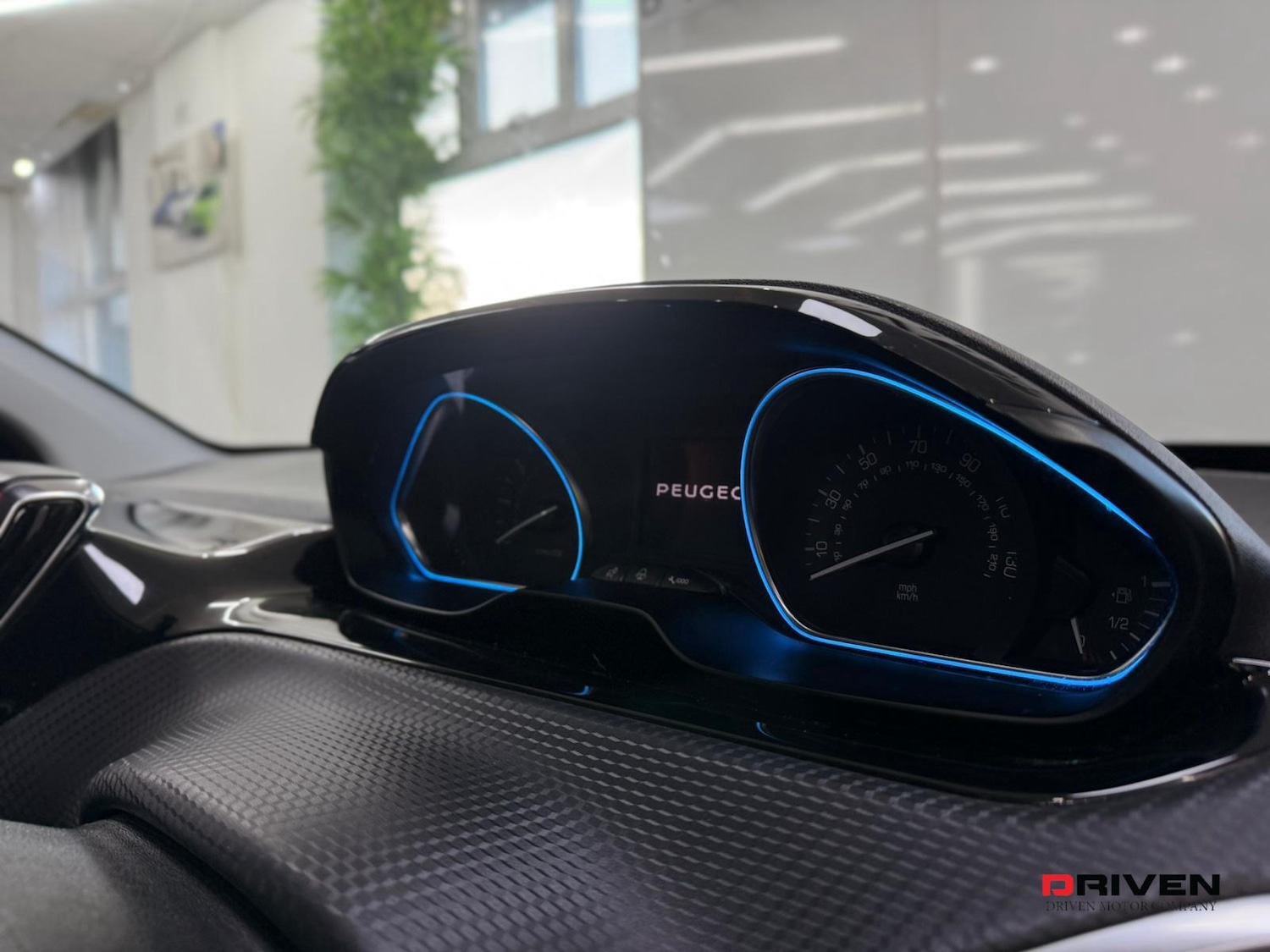 Used Peugeot 2008 2017 for sale - 77049355: Photo 17