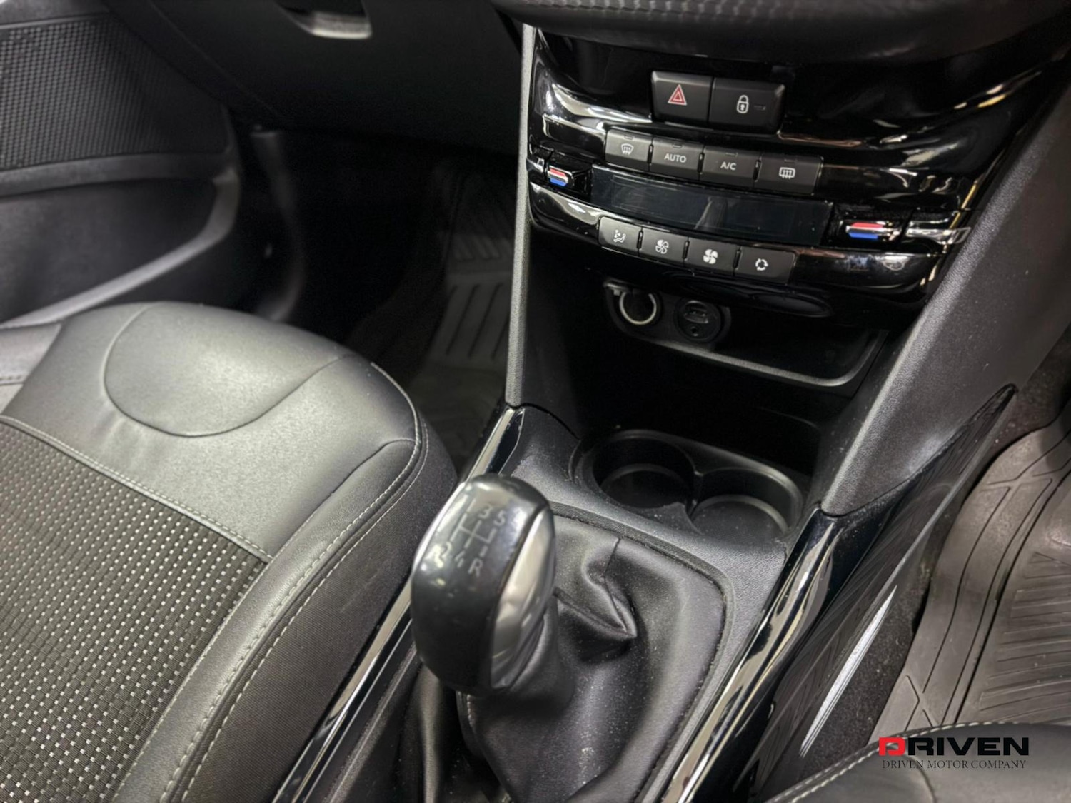 Used Peugeot 2008 2017 for sale - 77049355: Photo 19