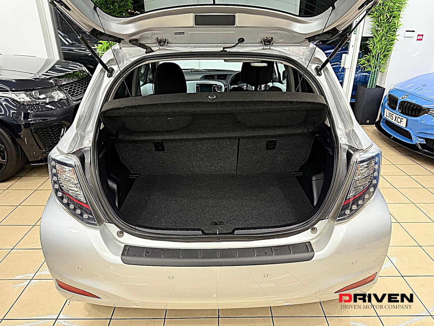 Used Toyota Yaris 2012 for sale - 76828105: Photo 8