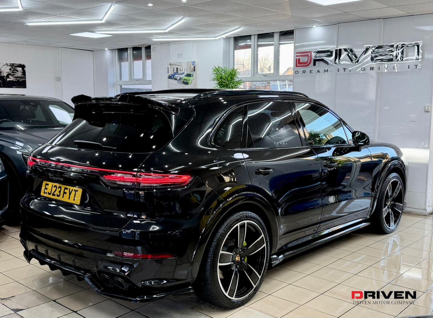 Used Porsche Cayenne 2023 for sale - 77101402: Photo 7