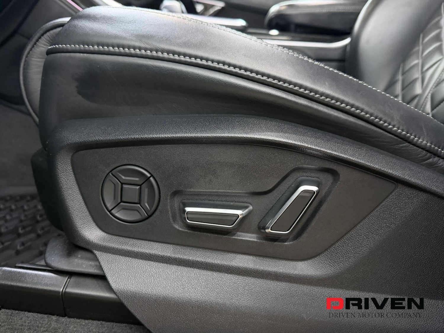 Used Audi Q8 2018 for sale - 76517925: Photo 38