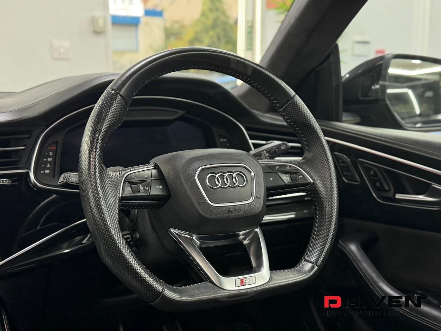 Used Audi Q8 2018 for sale - 76517925: Photo 46