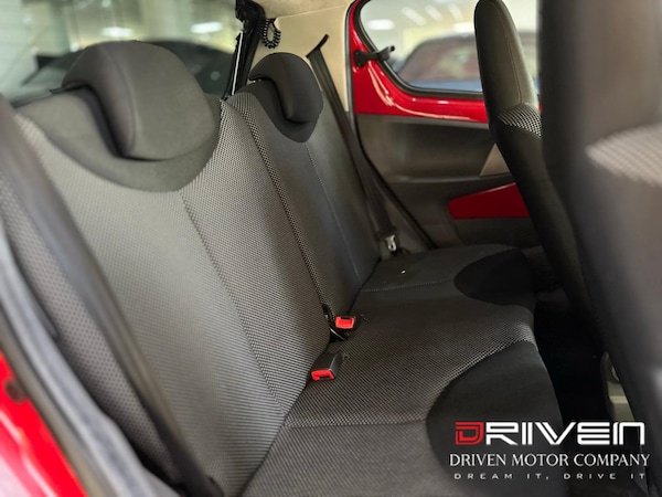 Used Toyota AYGO 2012 for sale - 70115558: Photo 15