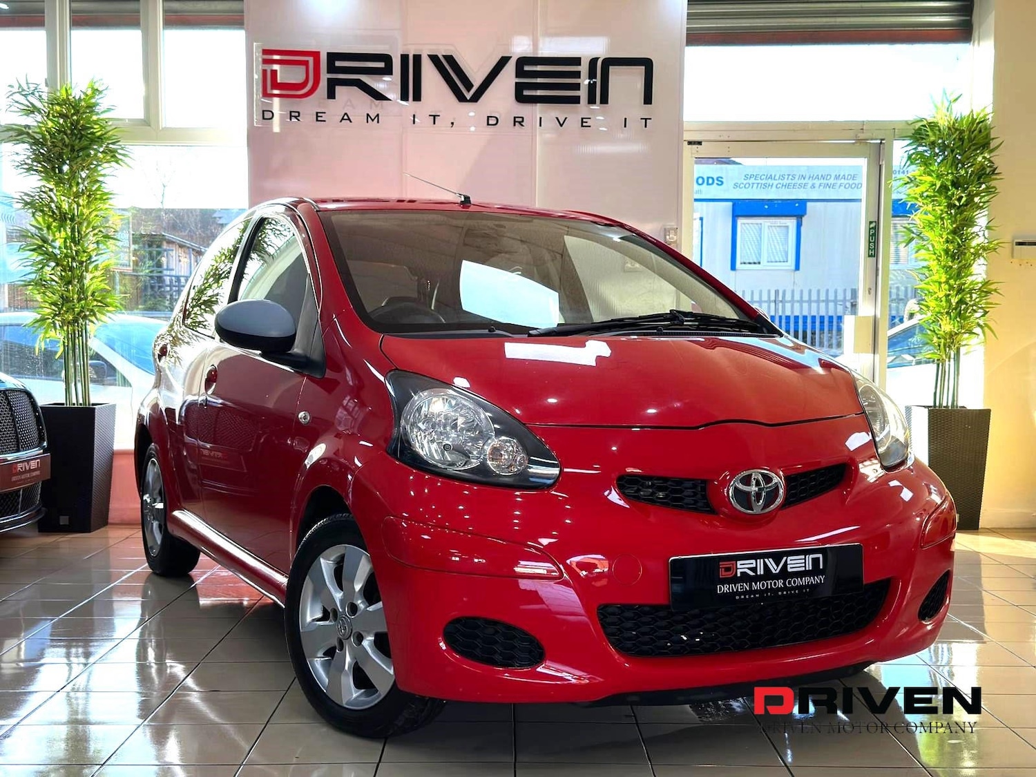 Used Toyota AYGO 2012 for sale - 76544641: Photo 1