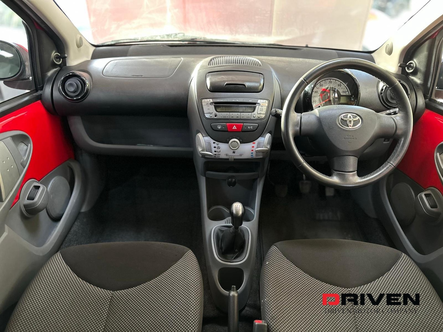 Used Toyota AYGO 2012 for sale - 76544641: Photo 11
