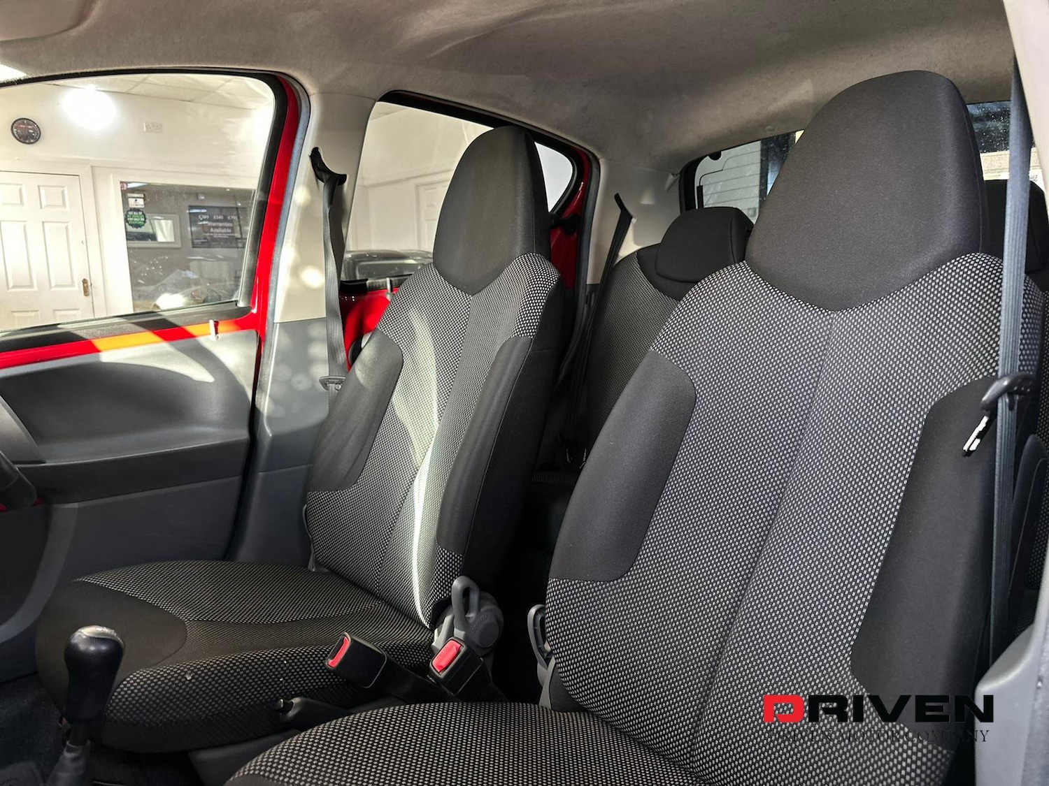 Used Toyota AYGO 2012 for sale - 76544641: Photo 13