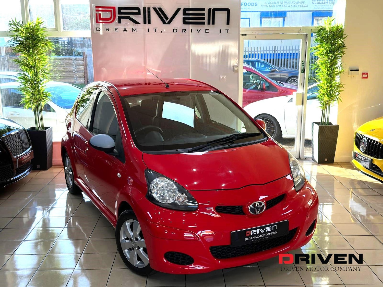 Used Toyota AYGO 2012 for sale - 76544641: Photo 2