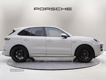 Used Porsche Cayenne 2025 for sale - 75742016: Photo