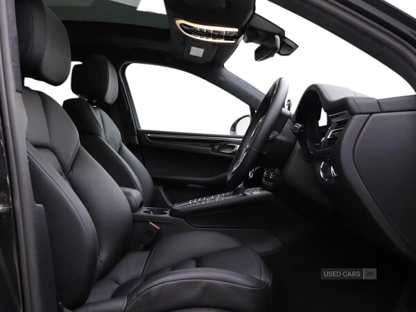 Used Porsche Macan 2021 for sale - 76296479: Photo 10