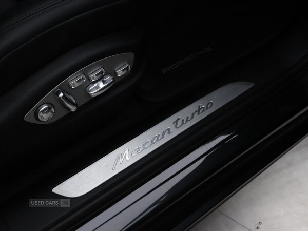 Used Porsche Macan 2021 for sale - 76296479: Photo 24