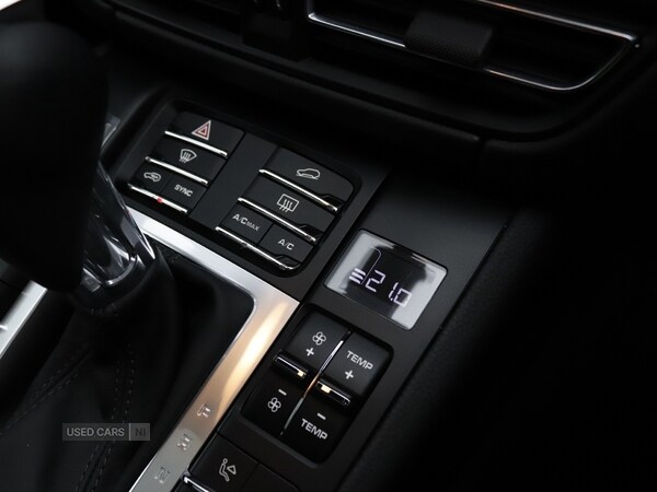 Used Porsche Macan 2021 for sale - 76296479: Photo 28