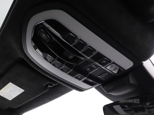 Used Porsche Macan 2021 for sale - 76296479: Photo 35