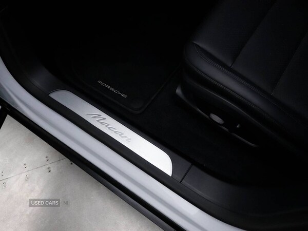 Used Porsche Macan 2025 for sale - 74228463: Photo 32