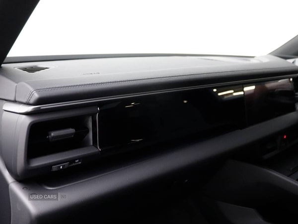 Used Porsche Macan 2025 for sale - 74228463: Photo 38