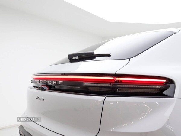 Used Porsche Macan 2025 for sale - 74228463: Photo 6