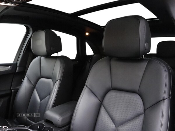 Used Porsche Macan 2021 for sale - 77230979: Photo 14