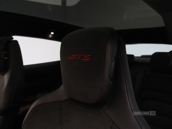 Used Porsche Taycan 2025 for sale - 78059264: Photo 15