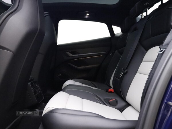 Used Porsche Taycan 2025 for sale - 75233438: Photo 18