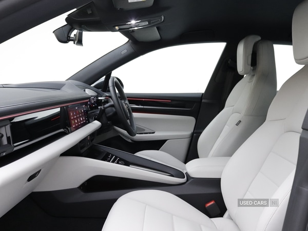 Used Porsche Macan 2025 for sale - 76410038: Photo 32