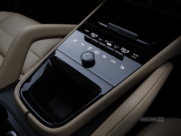 Used Porsche Cayenne 2025 for sale - 78136603: Photo 12