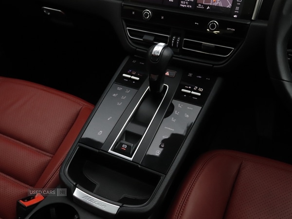 Used Porsche Macan 2022 for sale - 77697036: Photo 12
