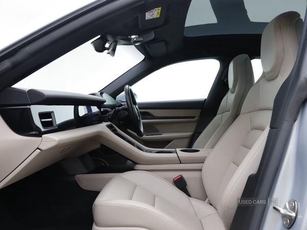 Used Porsche Taycan 2021 for sale - 76667630: Photo 30