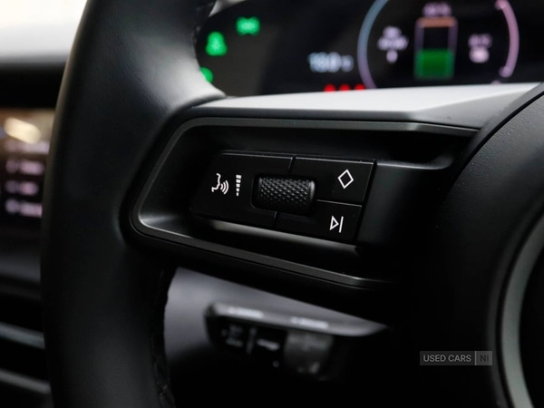 Used Porsche Taycan 2025 for sale - 77121152: Photo 24