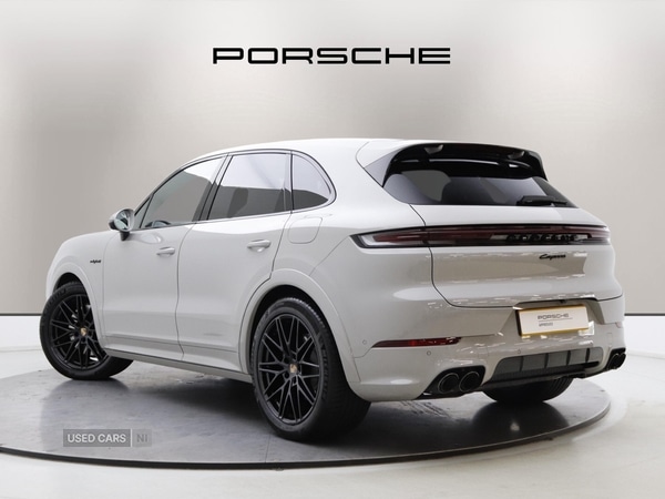 Used Porsche Cayenne 2025 for sale - 76486295: Photo 2