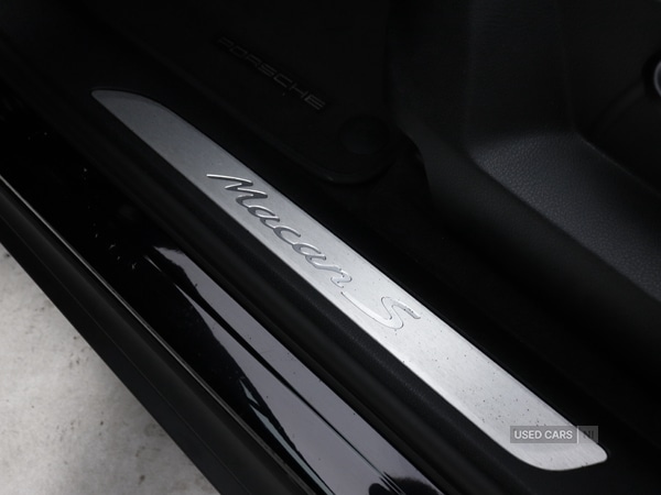 Used Porsche Macan 2021 for sale - 76338178: Photo 33