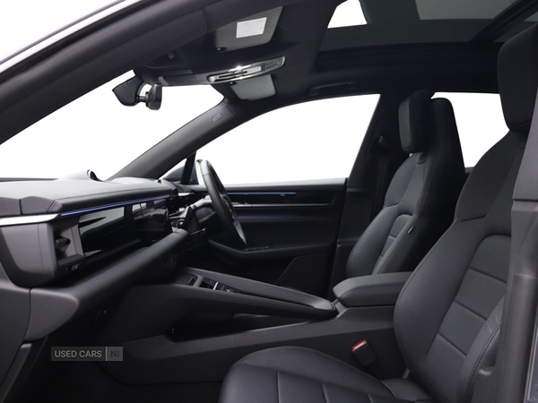 Used Porsche Macan 2025 for sale - 76936937: Photo 12